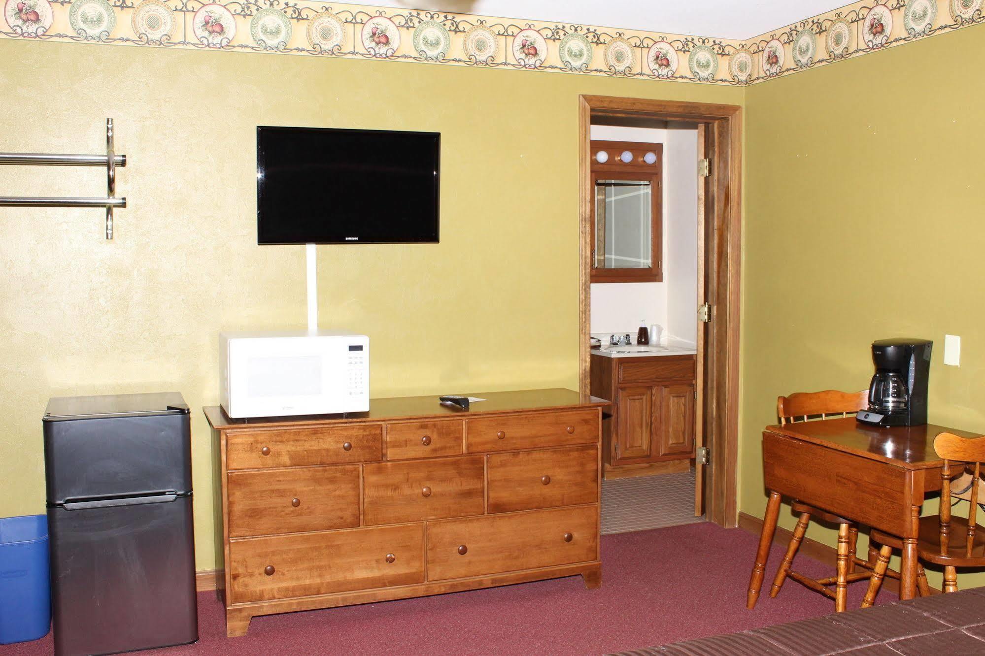 Blue Spruce Motel Massena Exterior foto